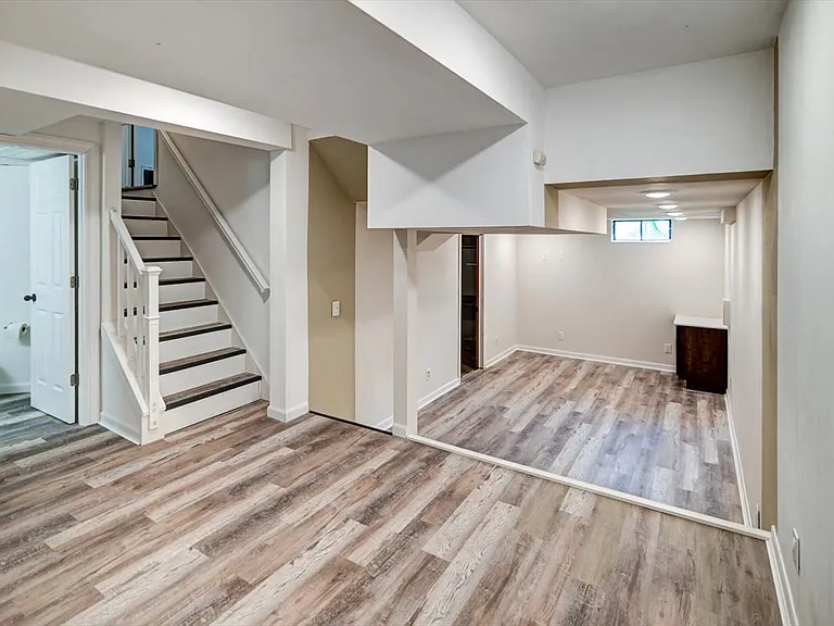10 Bradford Ln — Photo 45
