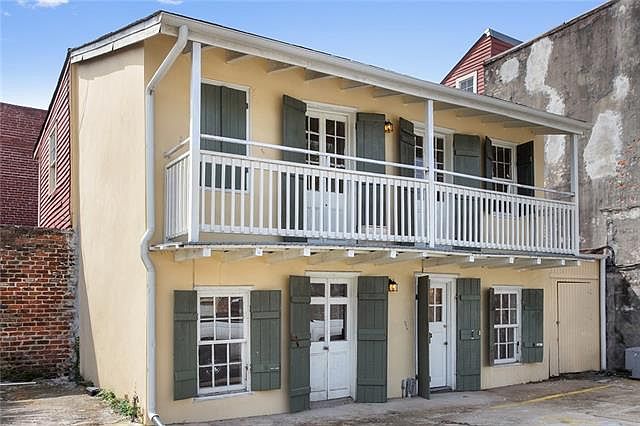 1st image of 1014 Burgundy St #3