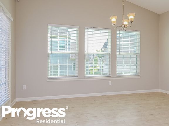 5th image of 2212 Ambergate Dr