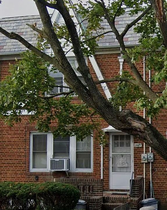 1st image of 2619 Avenue
