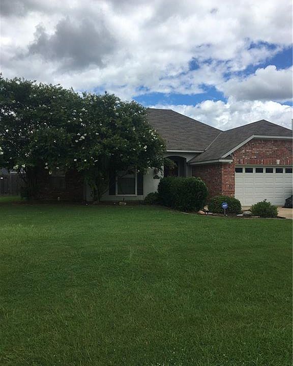 1st image of 4225 Parkridge Dr