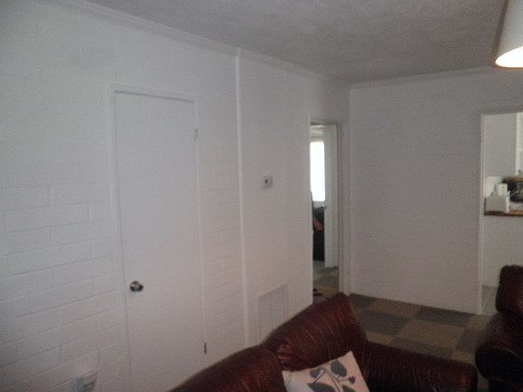 2nd image of 620 Mariposa St