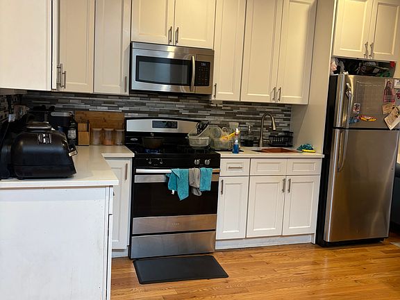 2nd image of 173 Utica Ave Floor 3