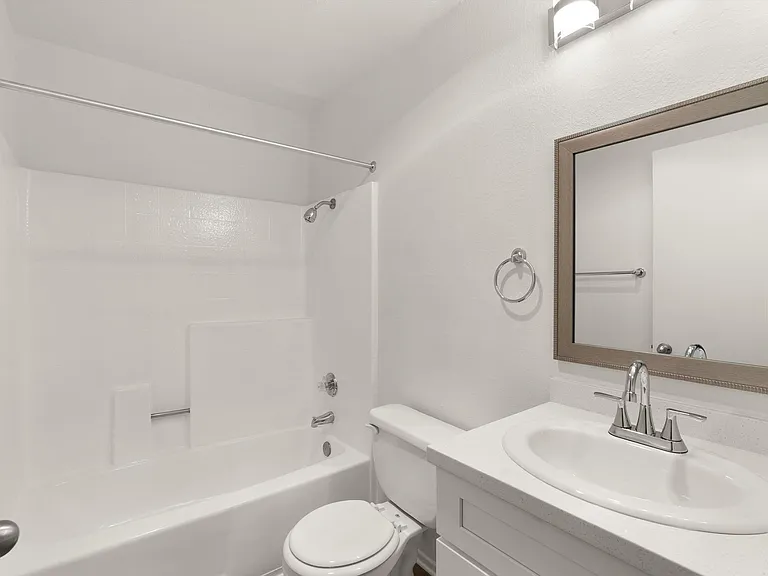 Parkview Palms Apartments- Riverside, CA — Photo 18