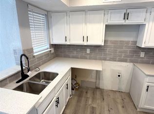 9801 Walnut St #212, Dallas, TX 75243