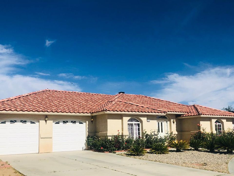 2nd image of 11042 Pinon Ave