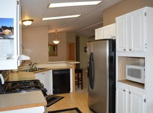 140 Castle Ct, Fortuna, CA 95540