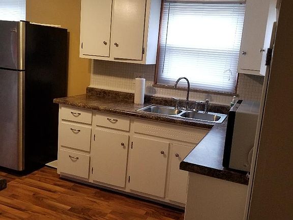 4th image of 1267 N Jackson Ave