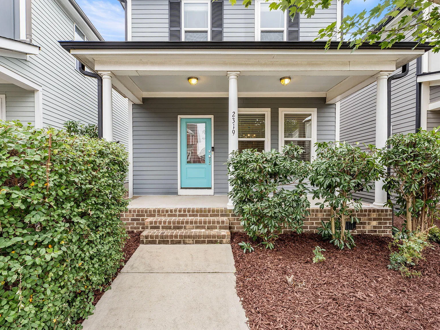 2 bed, 3.0 bath, $2,300 — Photo 2