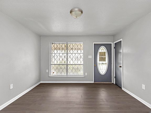 3rd image of 6283 Calion Dr