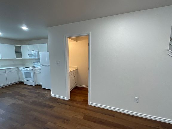 5th image of 1230 Nora Ln #A