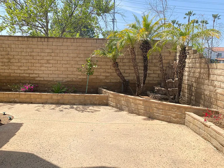 9 Skyflower Ln — Photo 16