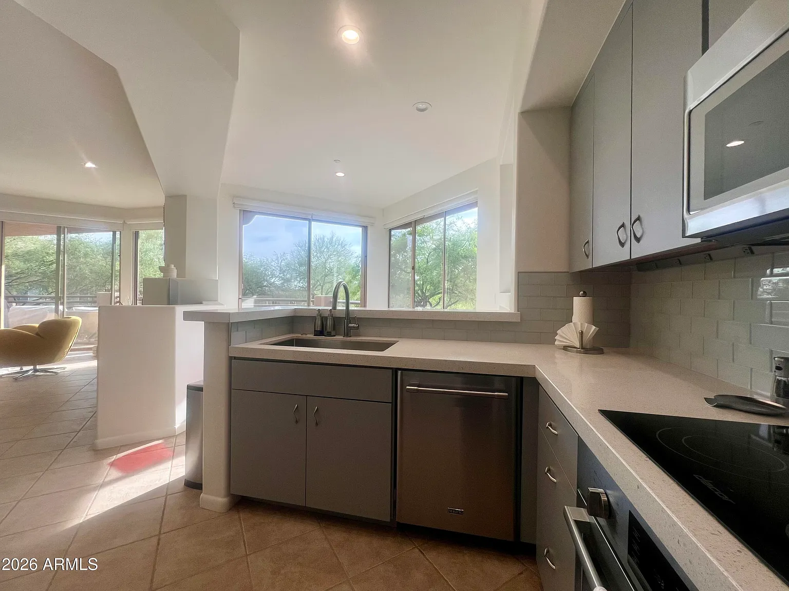 2 bed, 2.0 bath, 2040 sqft, $3,500 — Photo 4