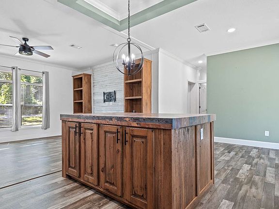 5th image of 2147 SW King St