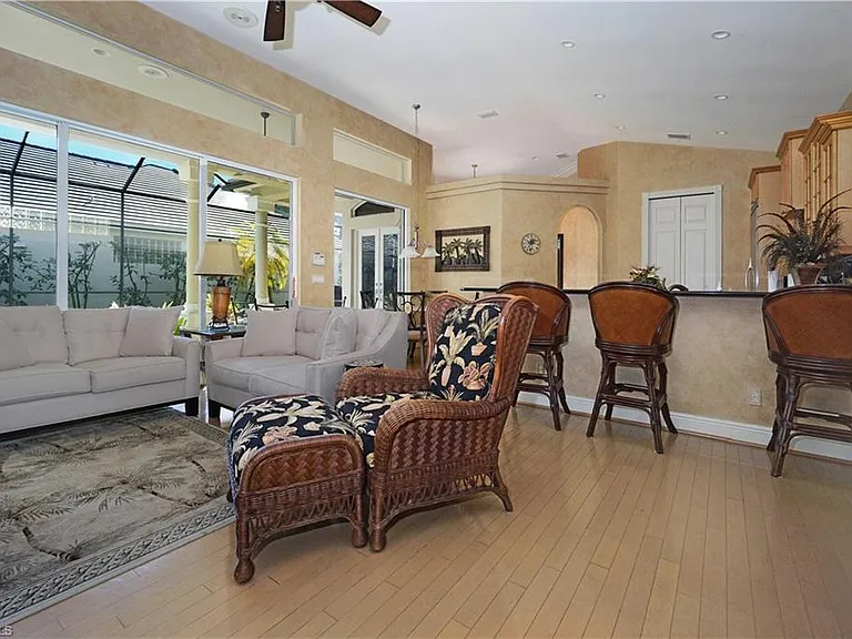 5065 Kensington High St — Photo 5