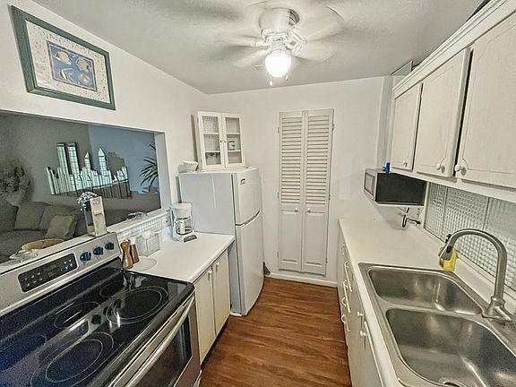 4th image of 101 Doolen Court #305