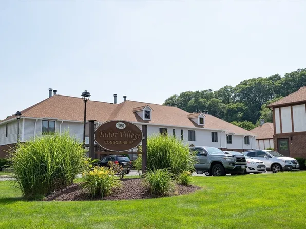 1051 Elm St APT 8, West Springfield, MA 01089