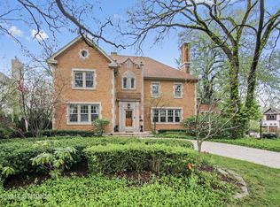 951 Raleigh Rd, Glenview, IL 60025