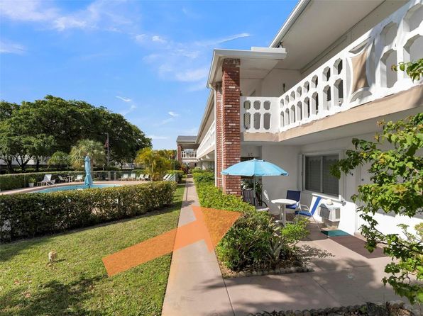 3701 Tyler St APT 104