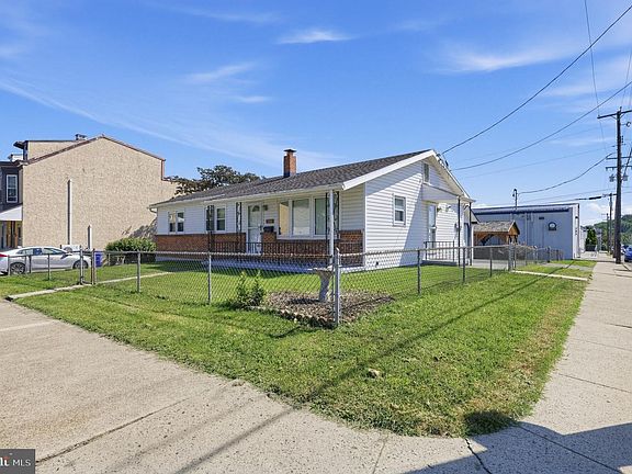 3rd image of 224 Belvedere Ave