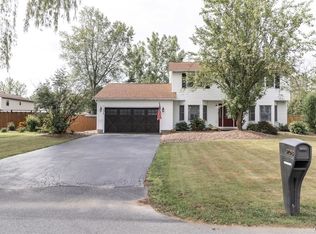 6208 Henryk Woods Rd, Cicero, NY 13039
