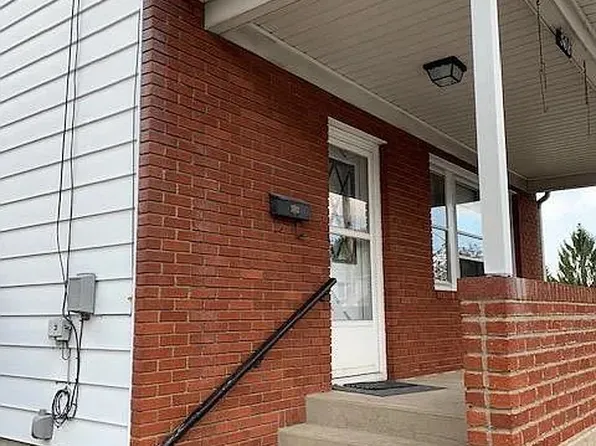 508 E Warren St, Dunmore, PA 18512