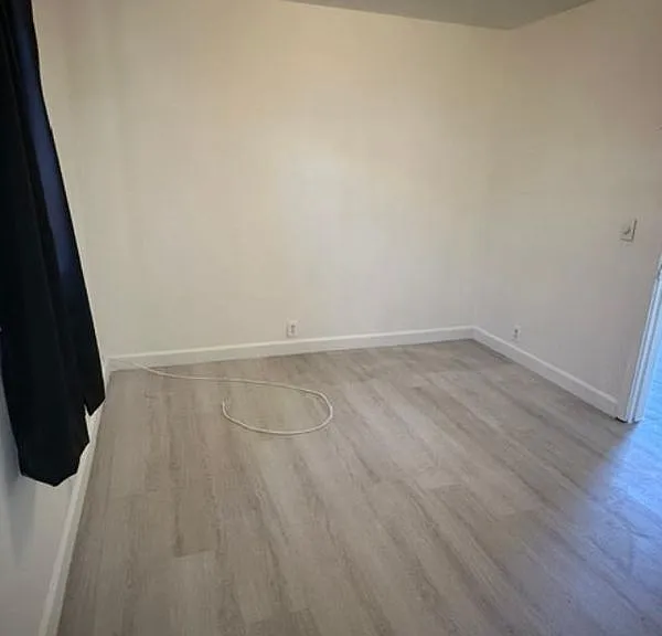 451 W Yermo Rd #C — Photo 4