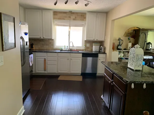1455 Holton St, Saint Paul, MN 55108