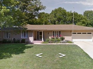 201 Deer Creek Rd, Rochester, IL 62563