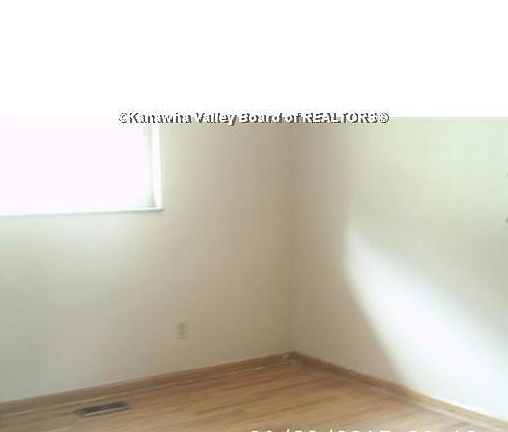 5th image of 1801 Dogwood Dr