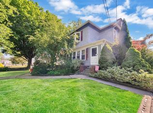 1698-1700 Northampton St, Holyoke, MA 01040