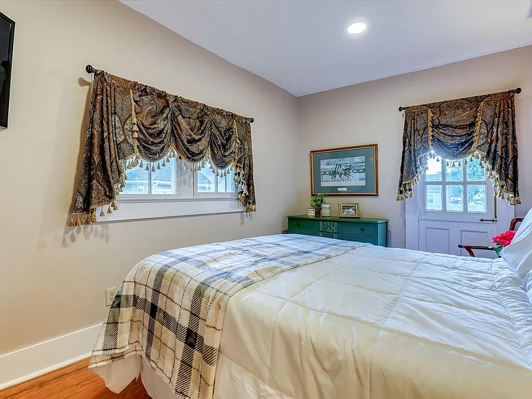 241 Laurens St SW #C — Photo 13