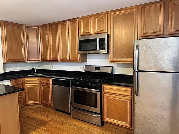 4th image of 5320 N Francisco Ave APT 1S