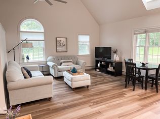 21 Willowbrook Ave, Greenland, NH 03840