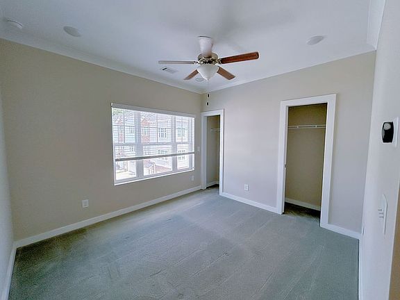 3rd image of 2031 Ocean Dr NW