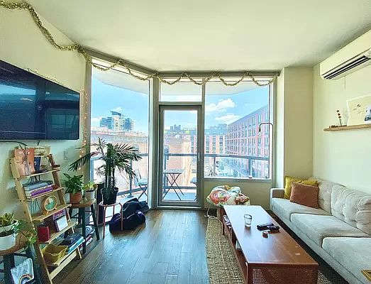 1st image of 40 N 4th St #18SN