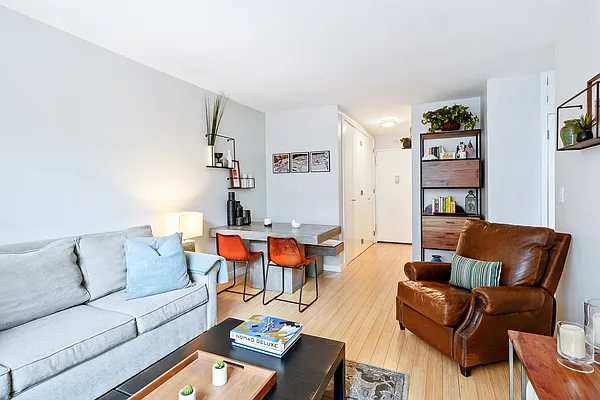 Sold by William Raveis Real Estate | media 6