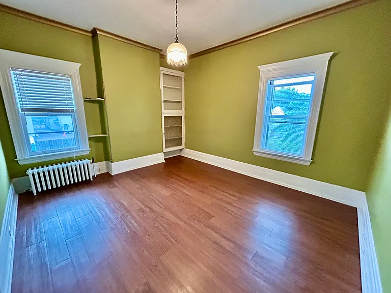 551 W 8th St #2 — Photo 11