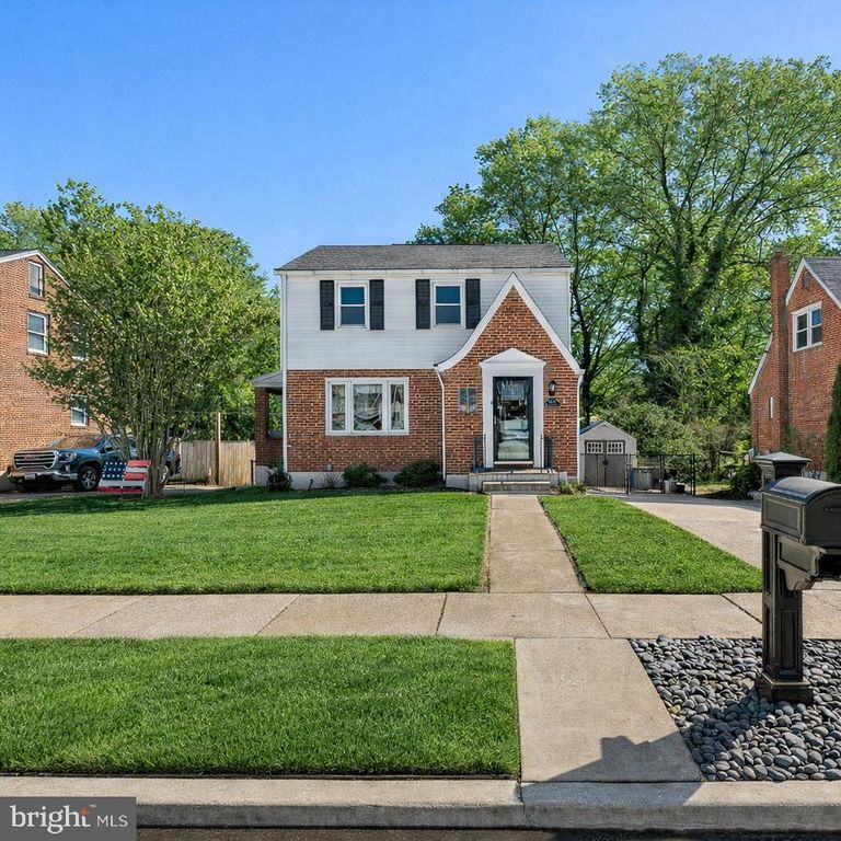 8109 Woodhaven Rd, Baltimore, MD 21237