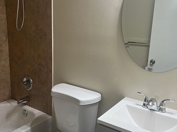 5th image of 124 Fairfield Ave #3