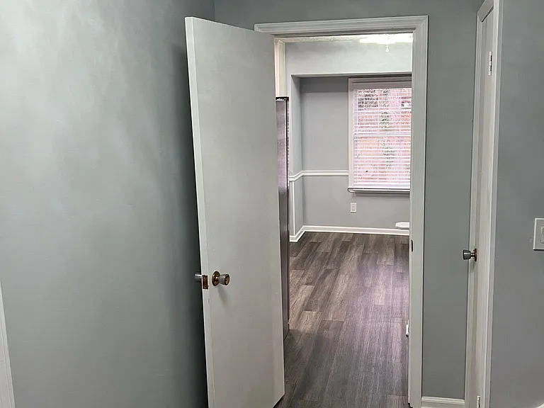6959 Lockridge Dr — Photo 34