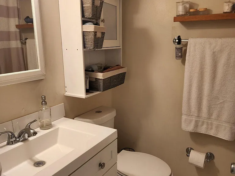 5318 Lawrence Dr — Photo 14