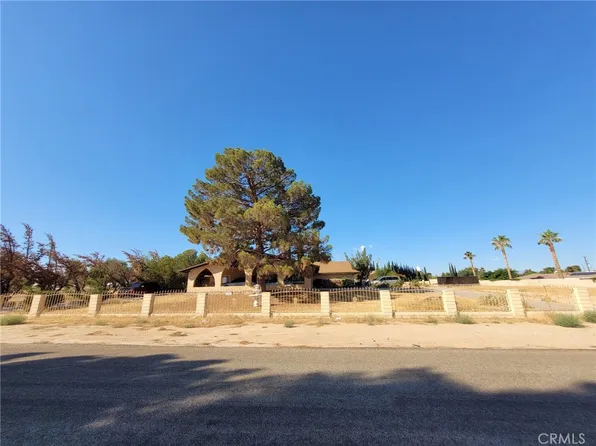 19381 Kinai Rd, Apple Valley, CA 92307