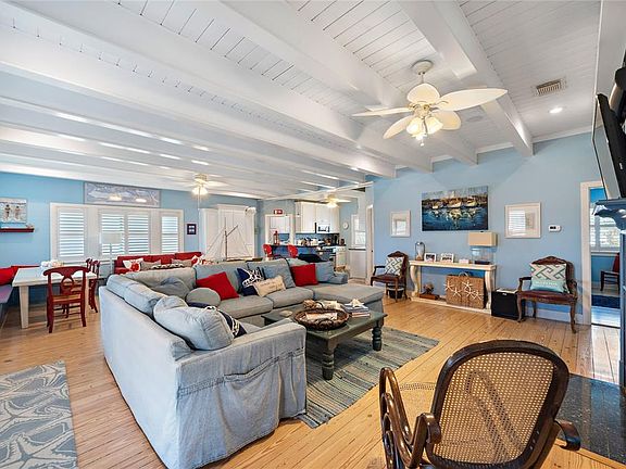 5th image of 13630 San Domingo Dr