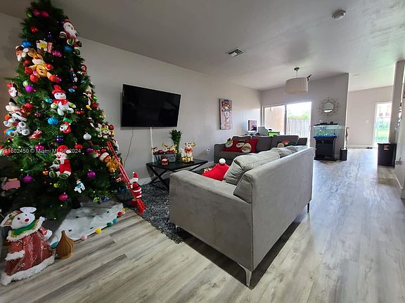 3rd image of 14757 SW 9th Ln #14757