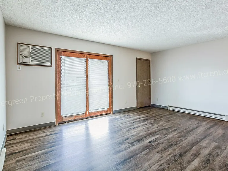 348 Terri Dr — Photo 15