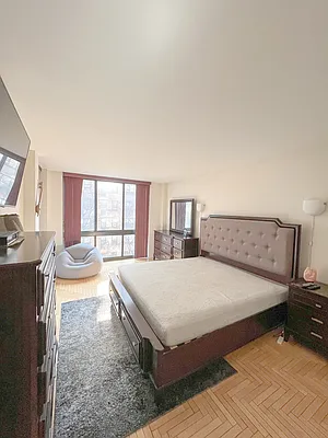 Rented by Lucky Family Realty, LLC | media 8