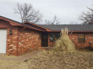 1606 Montana Ave, Chickasha, OK 73018
