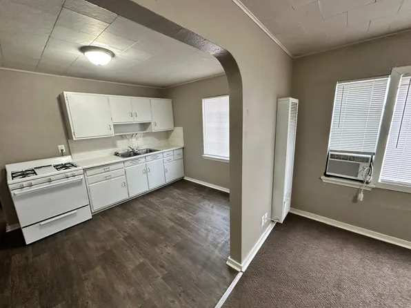 206 Locust St #4, Burlington, IA 52601