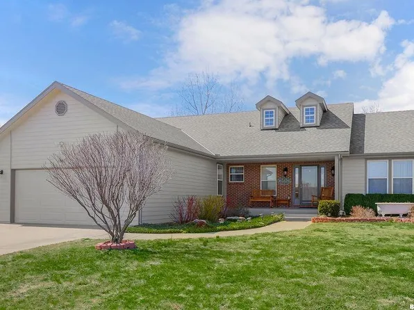 1885 E 1700th Rd, Lawrence, KS 66044